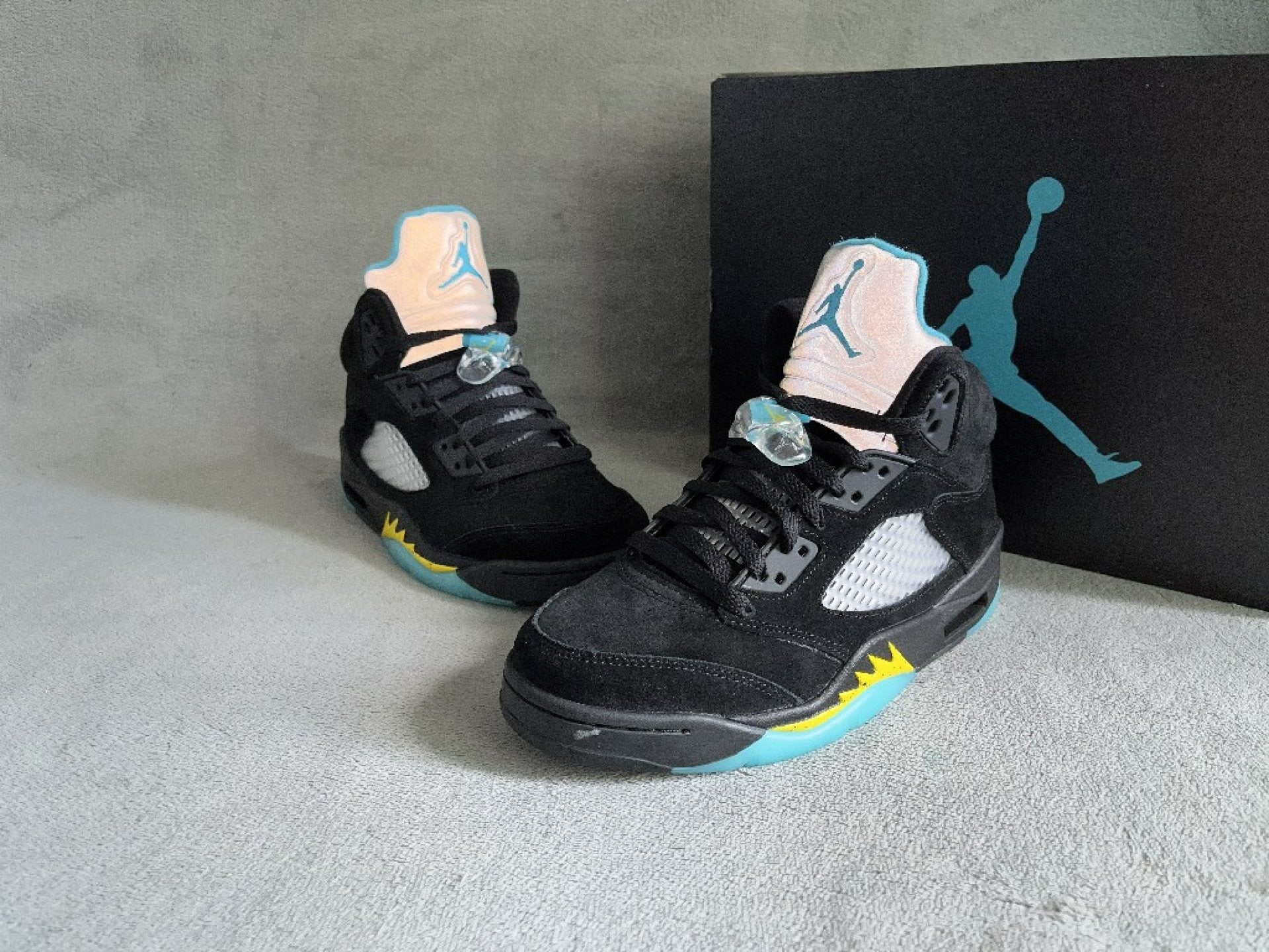Air Jordan 5 Retro Aqua