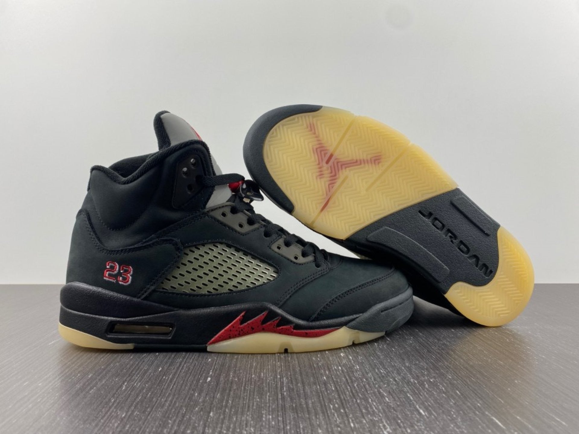 Air Jordan 5 Retro Gore-Tex Off Noir