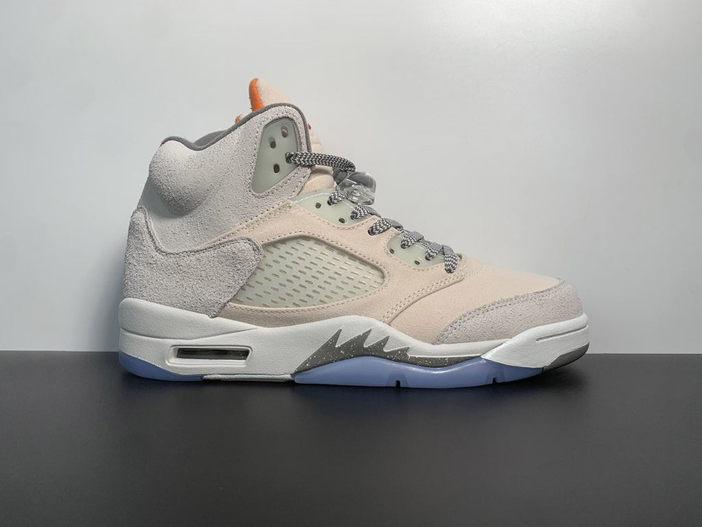 Air Jordan 5 Retro SE Craft Light Orewood Brown