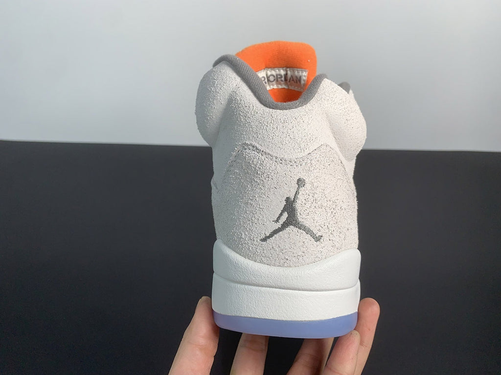 Air Jordan 5 Retro SE Craft Light Orewood Brown
