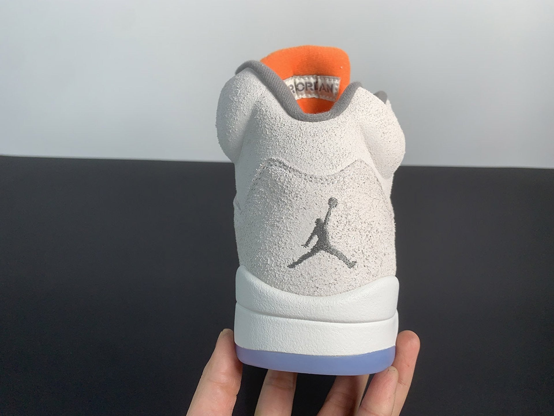 Air Jordan 5 Retro SE Craft Light Orewood Brown