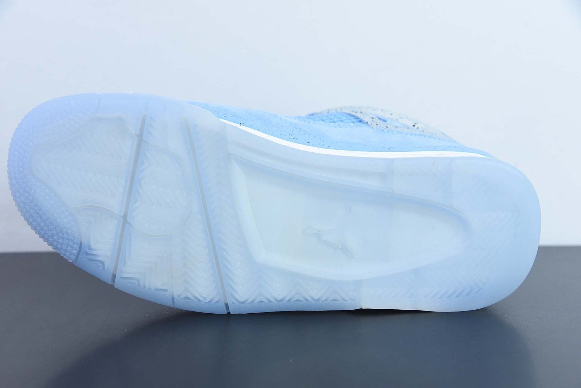 Air Jordan 4 Retro UNC PE