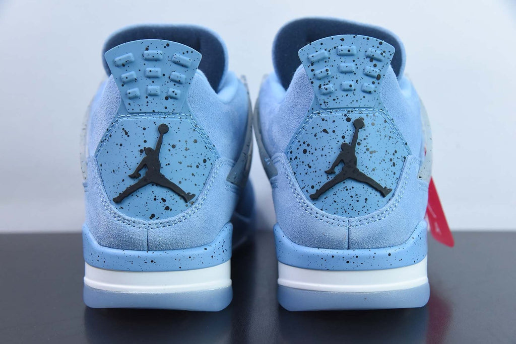 Air Jordan 4 Retro UNC PE