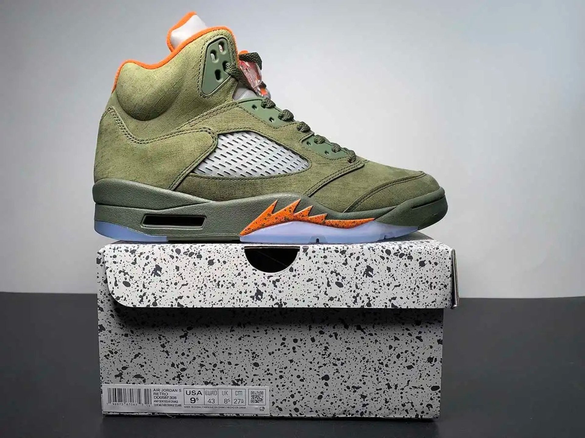 Air Jordan 5 Retro Olive