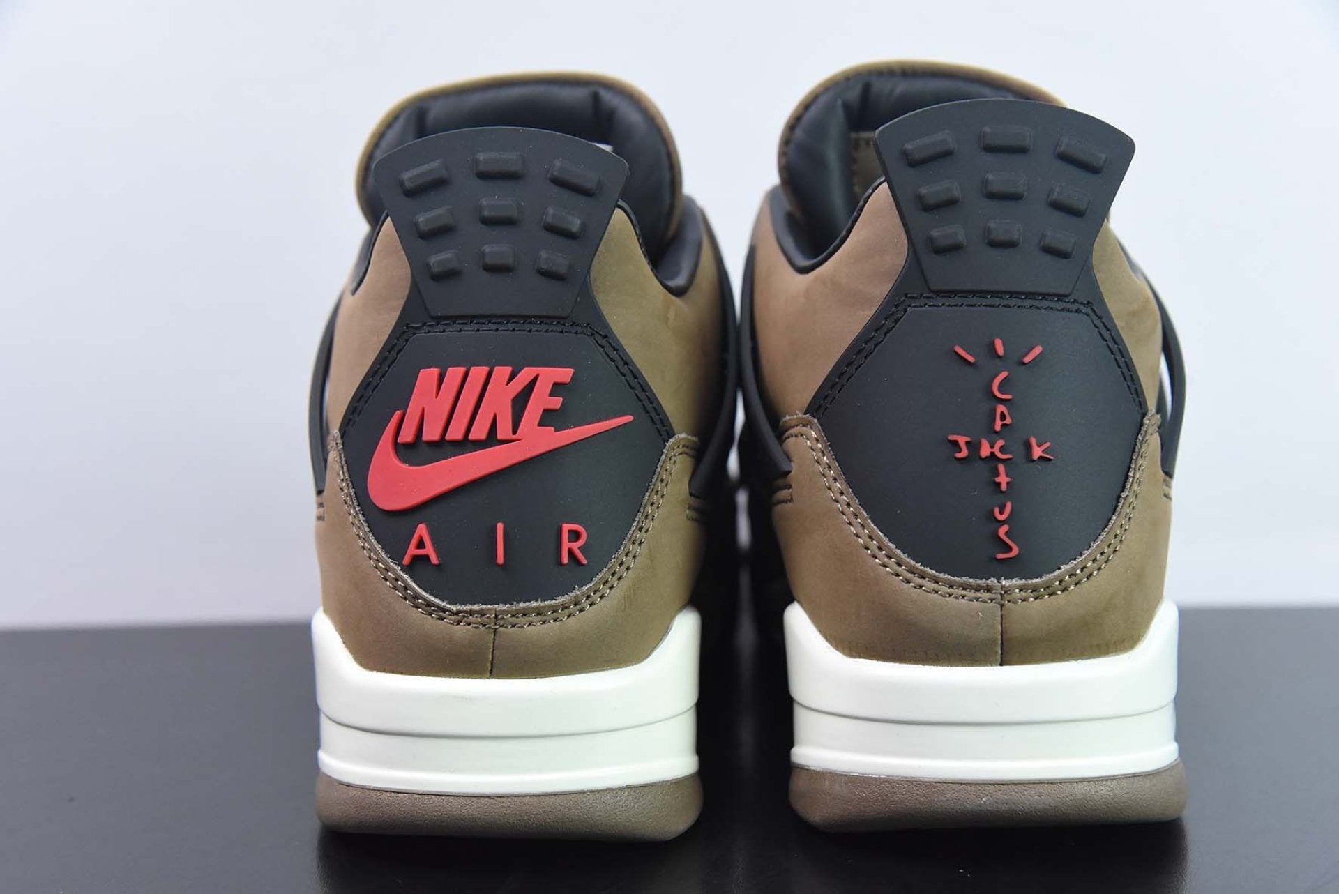 Air Jordan 4 Retro Travis Scott Olive