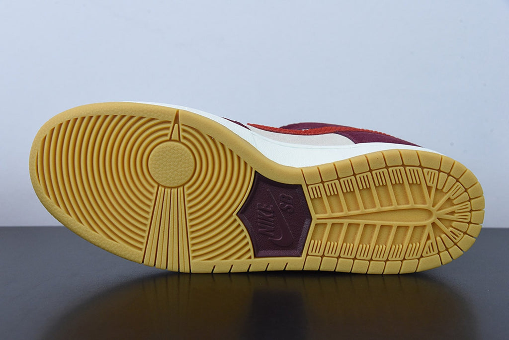 SB Dunk Low Skate Like a Girl