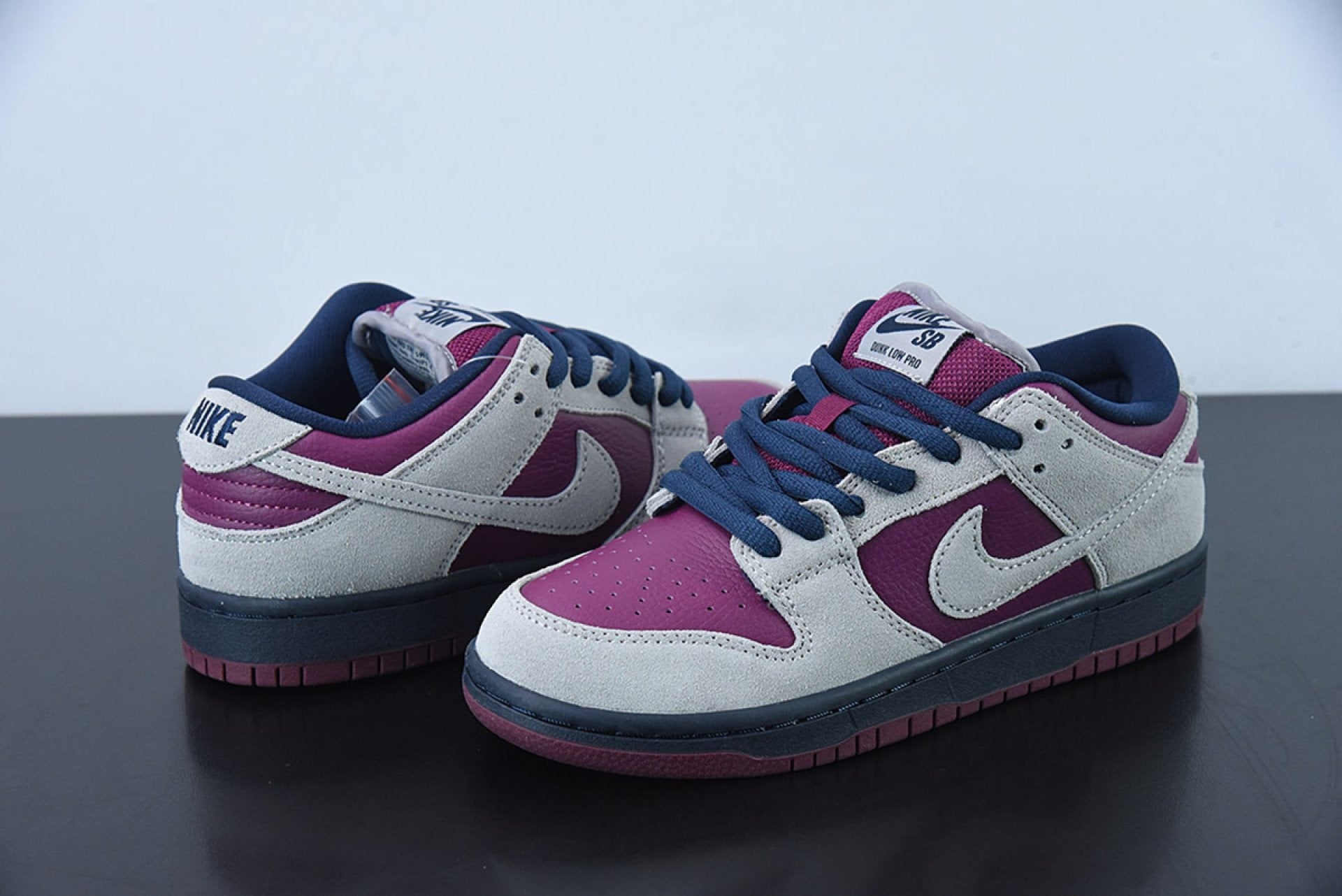 SB Dunk Low Atmosphere Grey True Berry