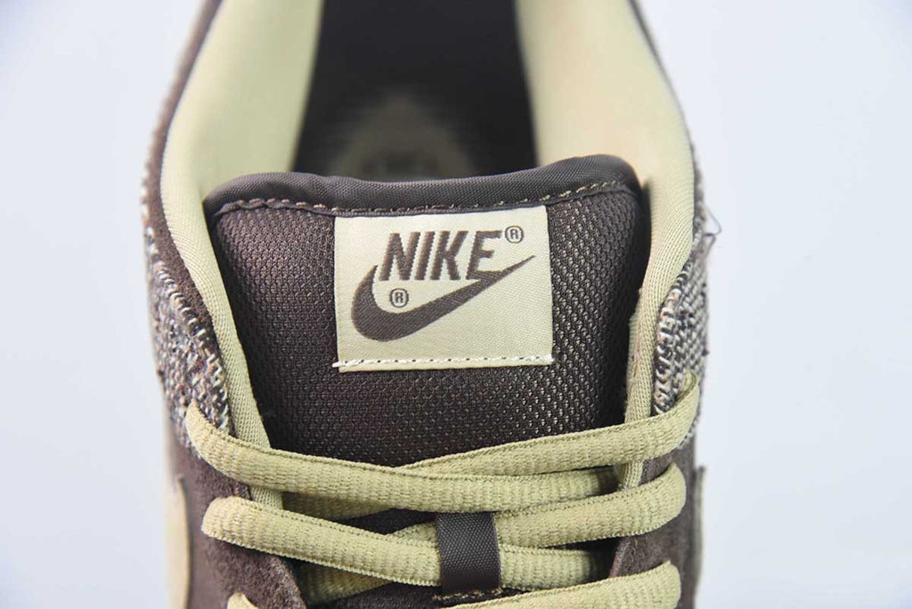 SB Dunk Low Tweed Boroque Brown Mushroom