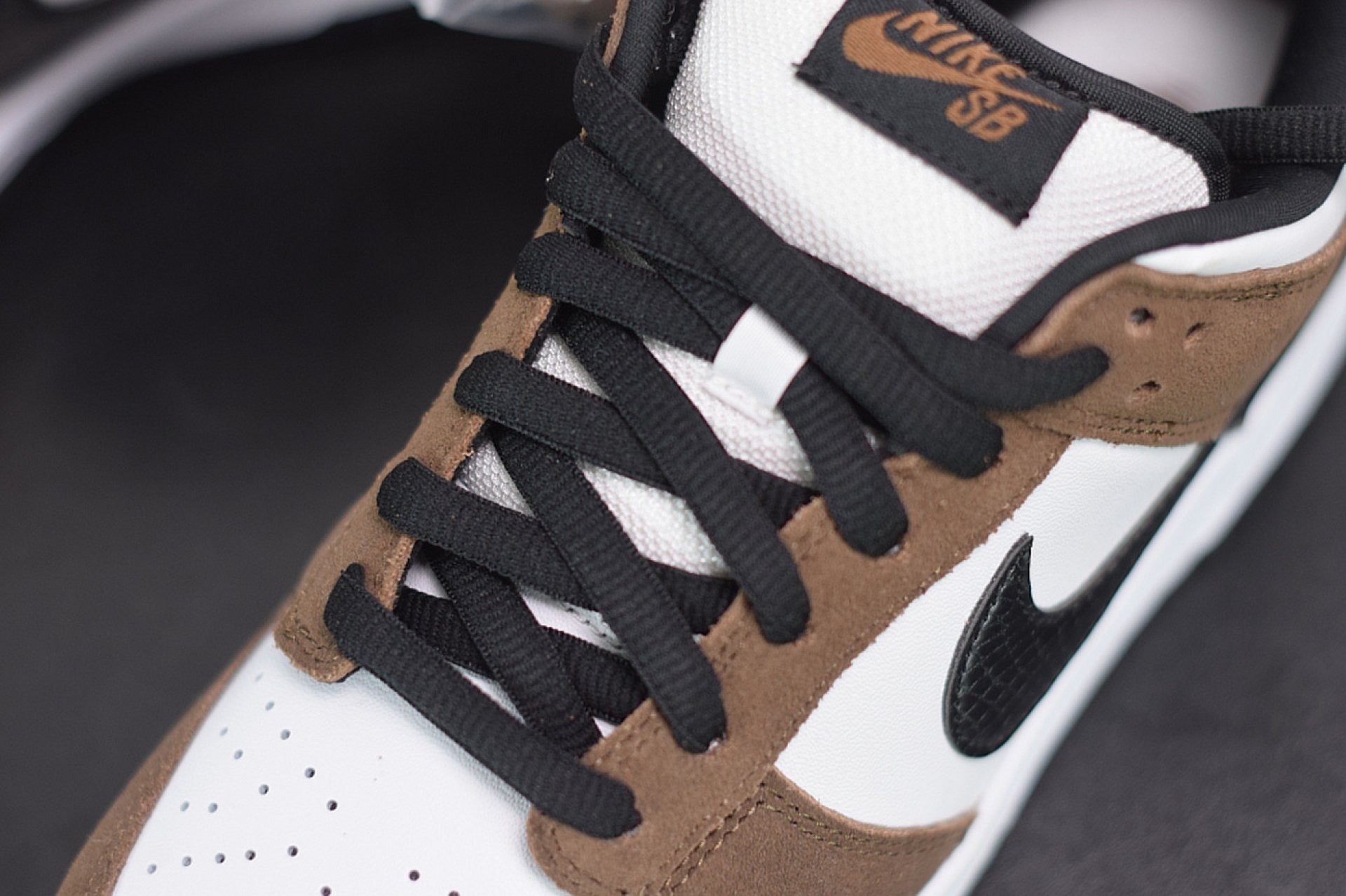 SB Dunk Low White Black Trail End Brown