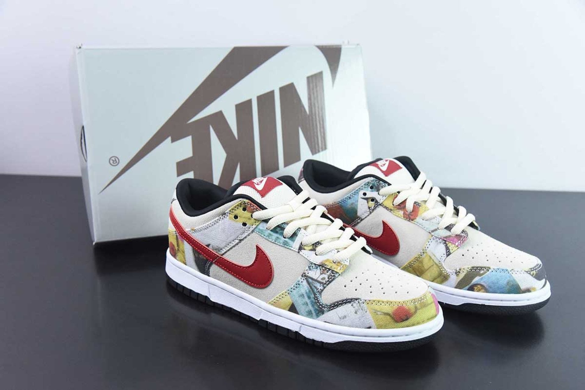 SB Dunk Low Paris
