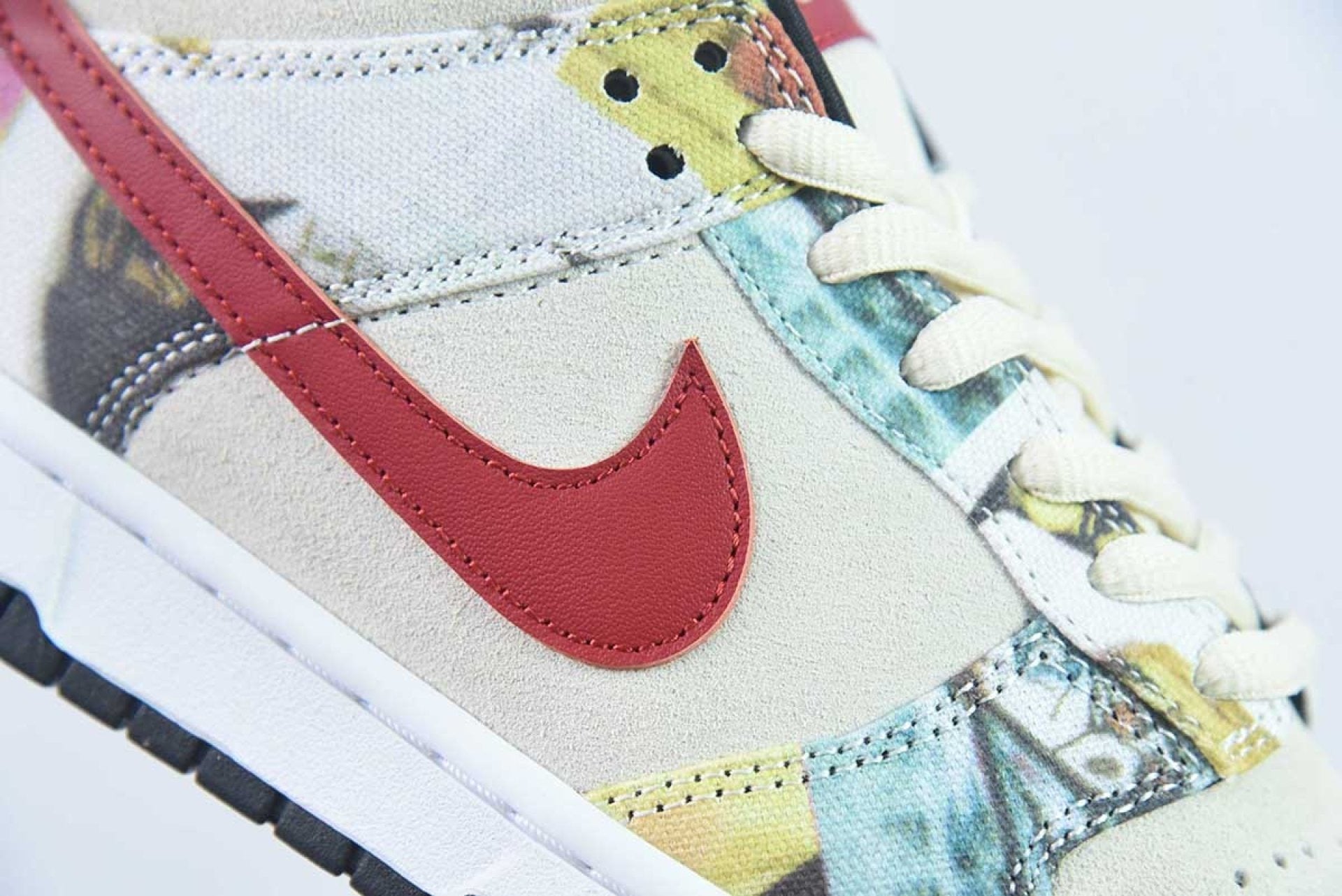 SB Dunk Low Paris