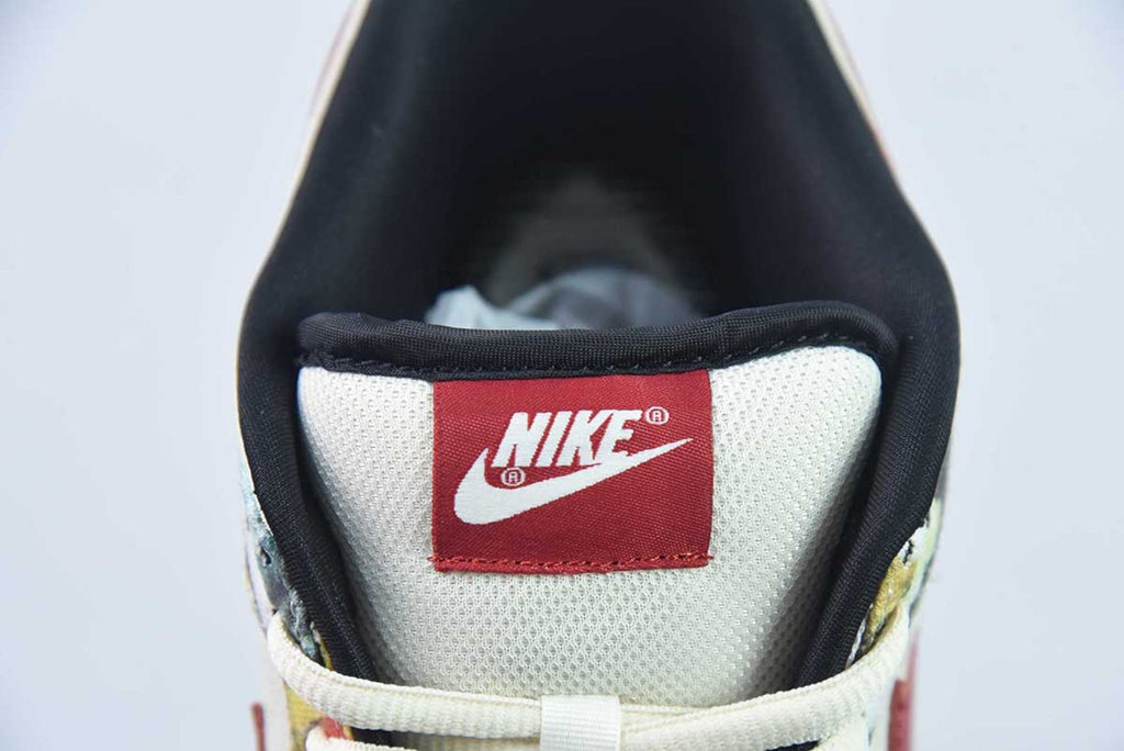 SB Dunk Low Paris