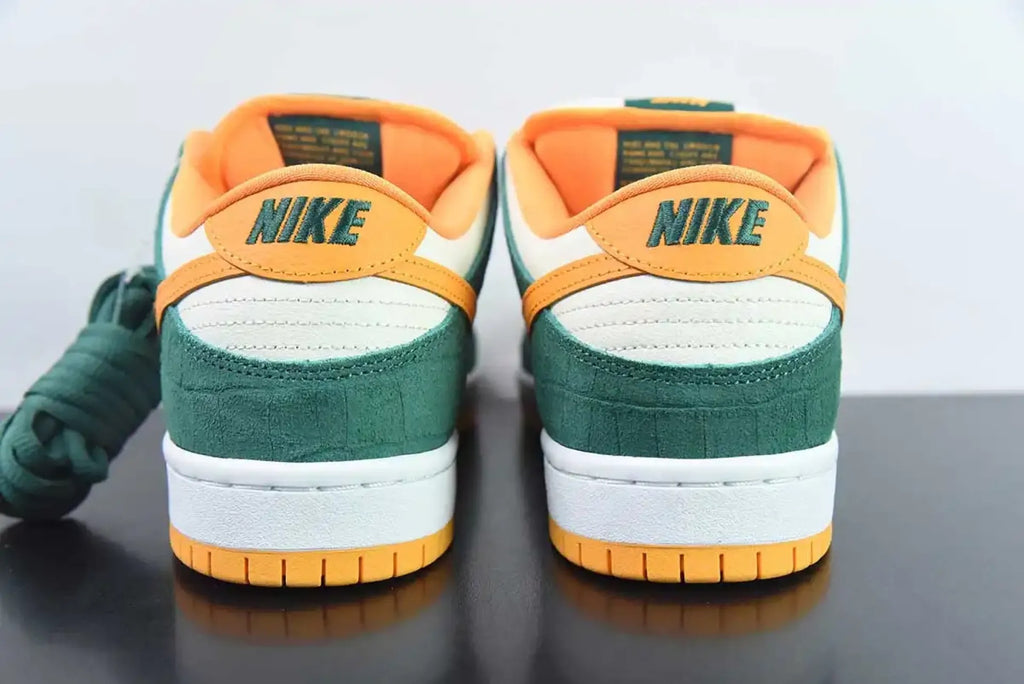 SB Dunk Low Legion Pine Kumquat