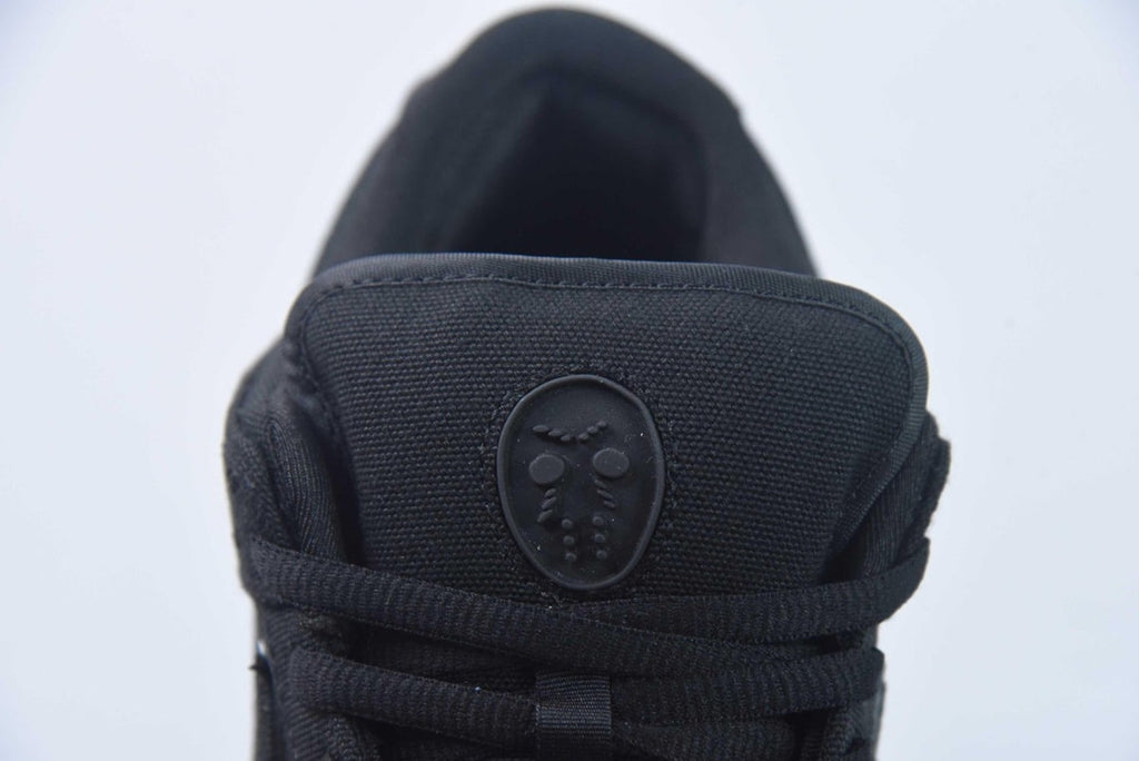 Eminem x Carhartt x Nike SB Dunk Black Ice
