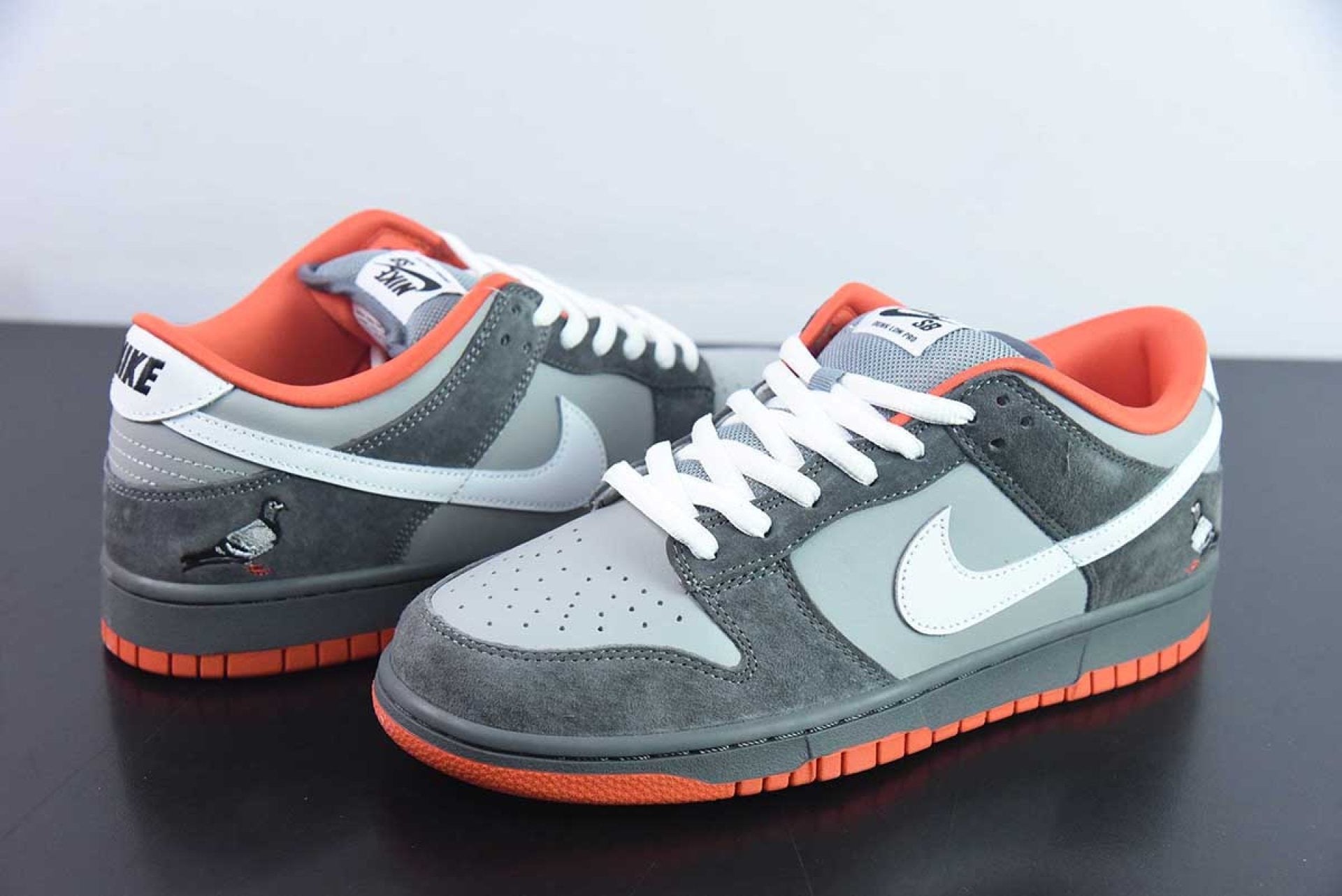 SB Dunk Low Staple NYC Pigeon