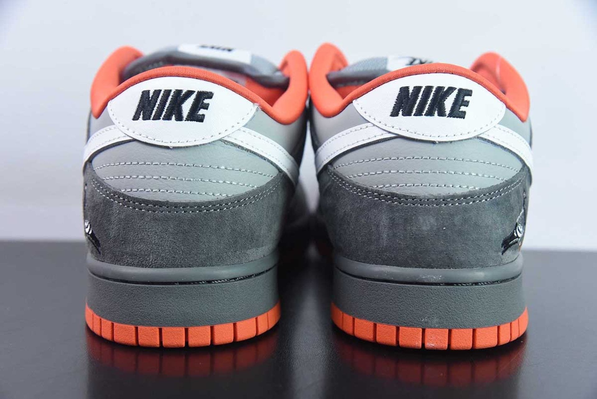 SB Dunk Low Staple NYC Pigeon