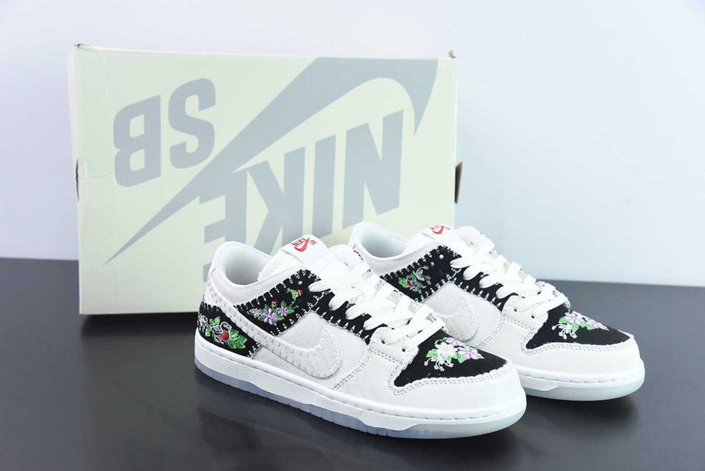SB Dunk Low Decon N7 Black Sai