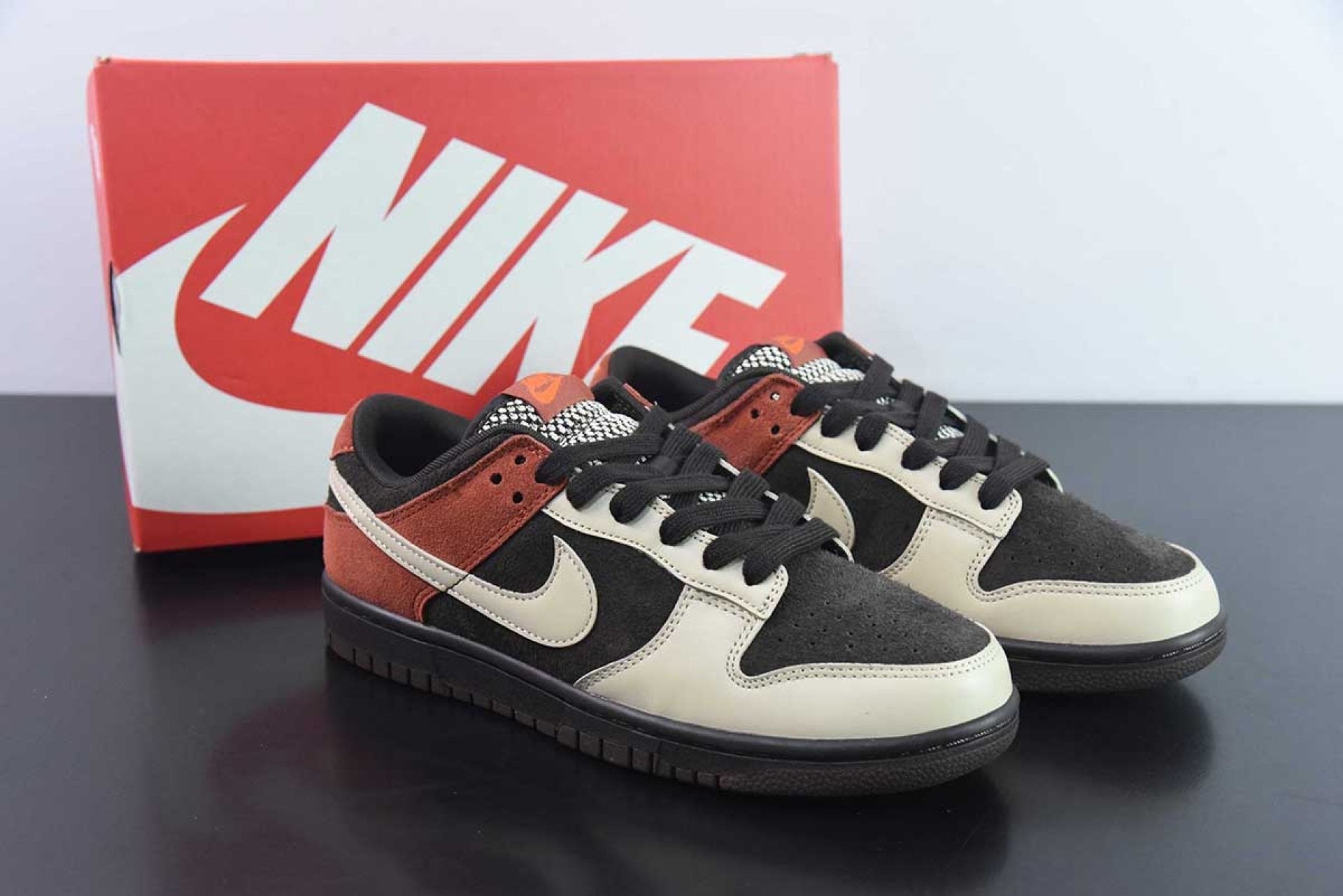 Dunk Low Red Panda
