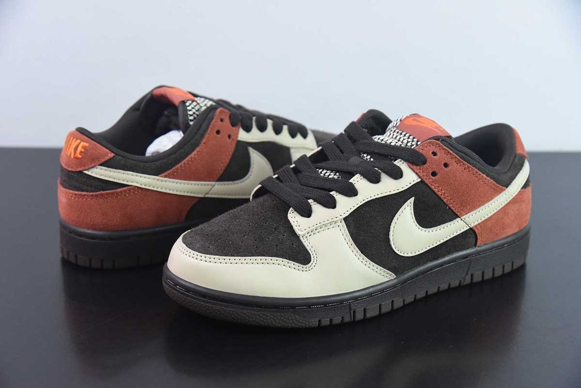 Dunk Low Red Panda