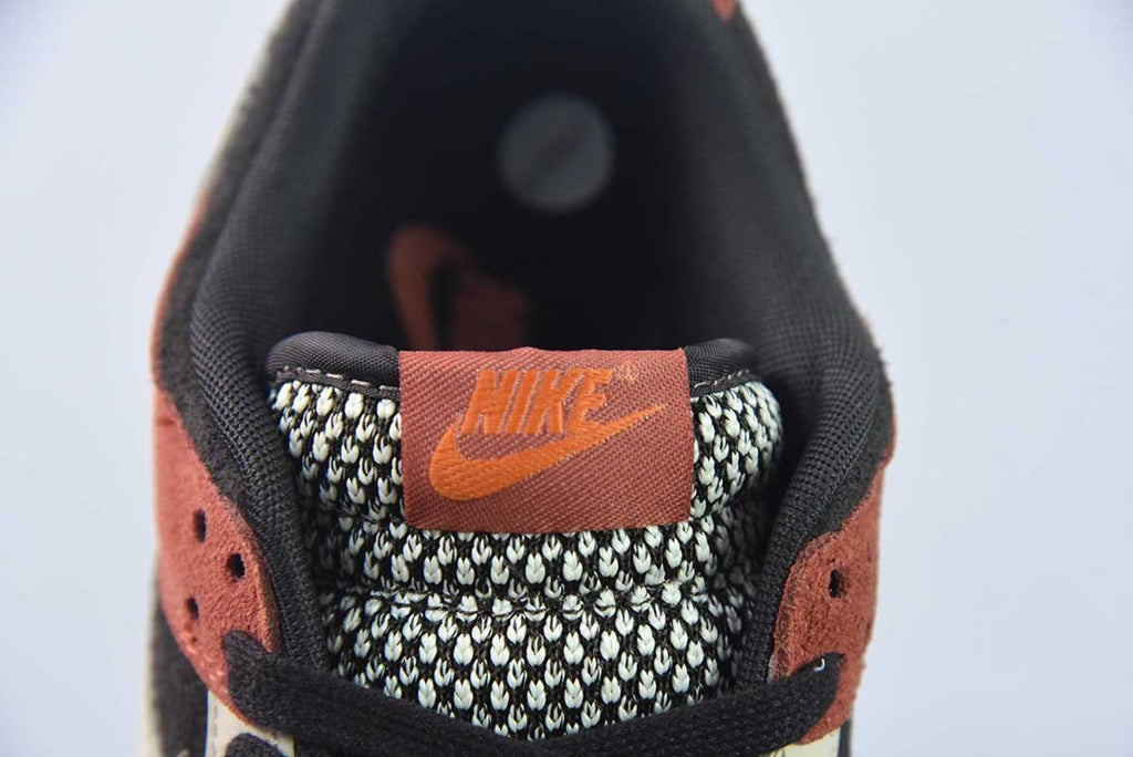 Dunk Low Red Panda