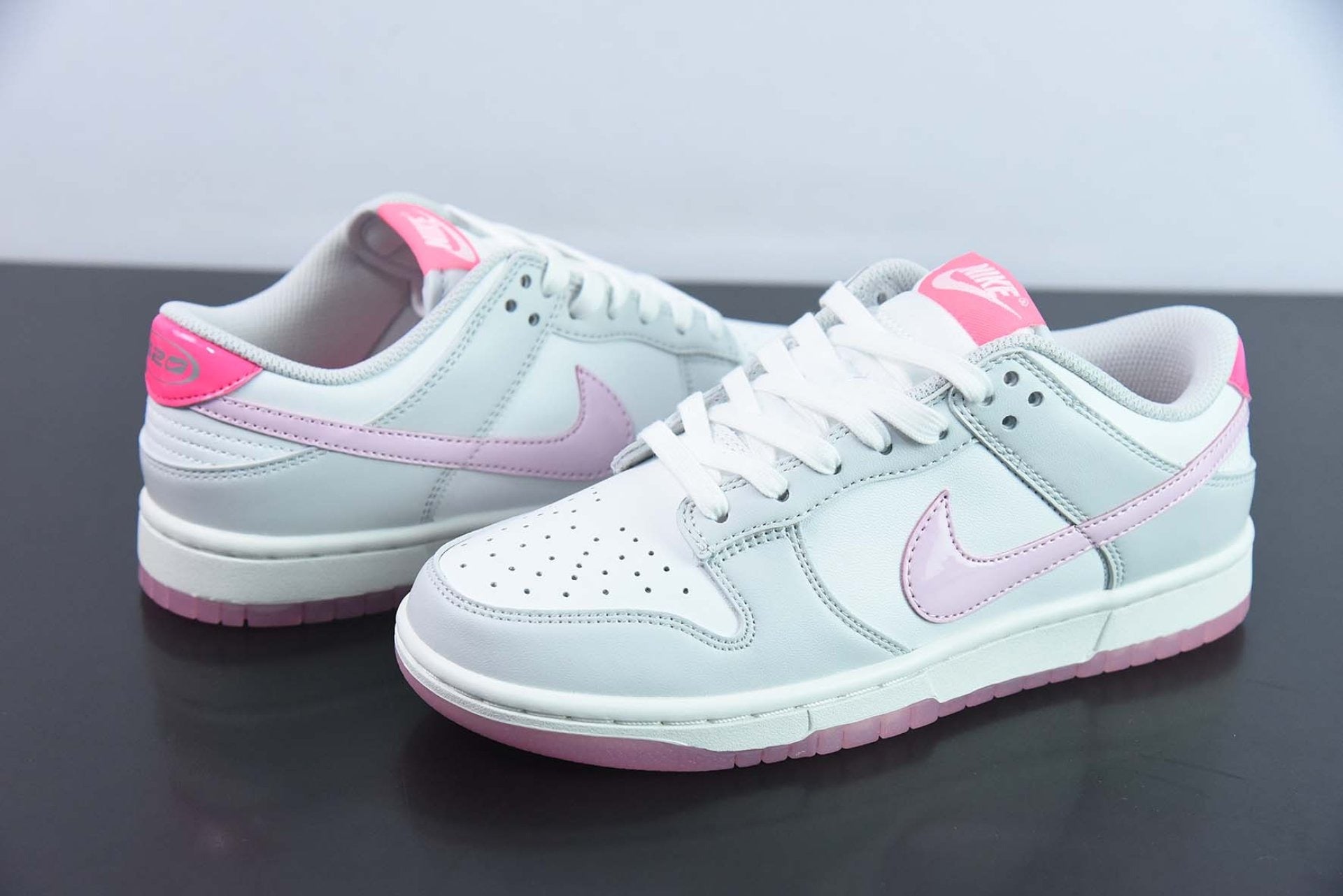 Dunk Low 520 Pack Pink