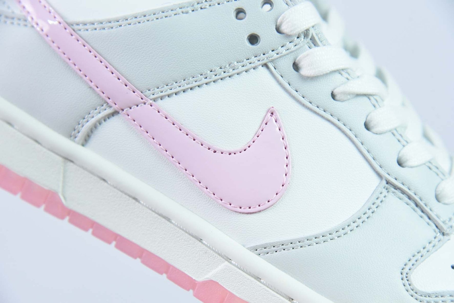 Dunk Low 520 Pack Pink