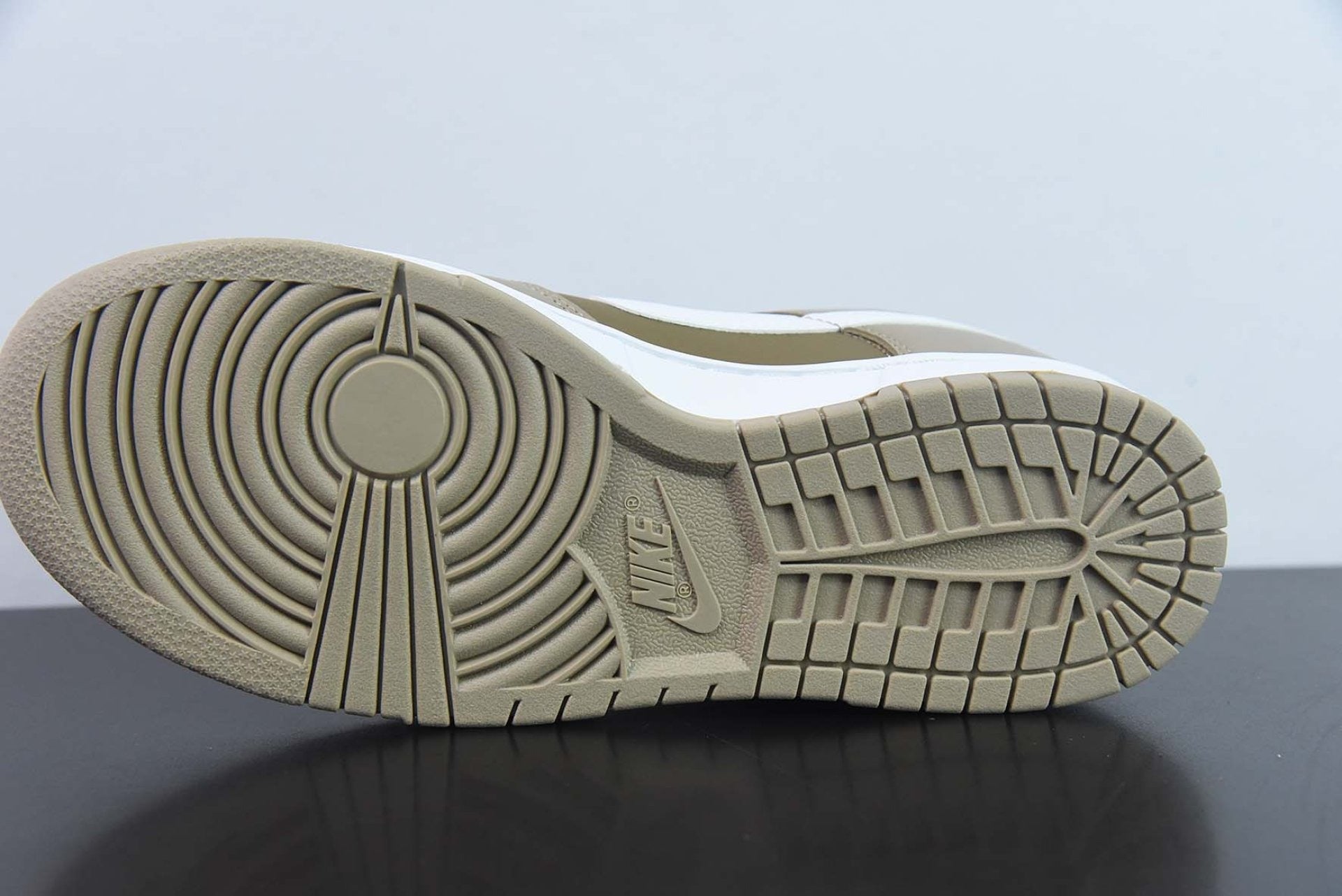 Dunk Low Judge Grey