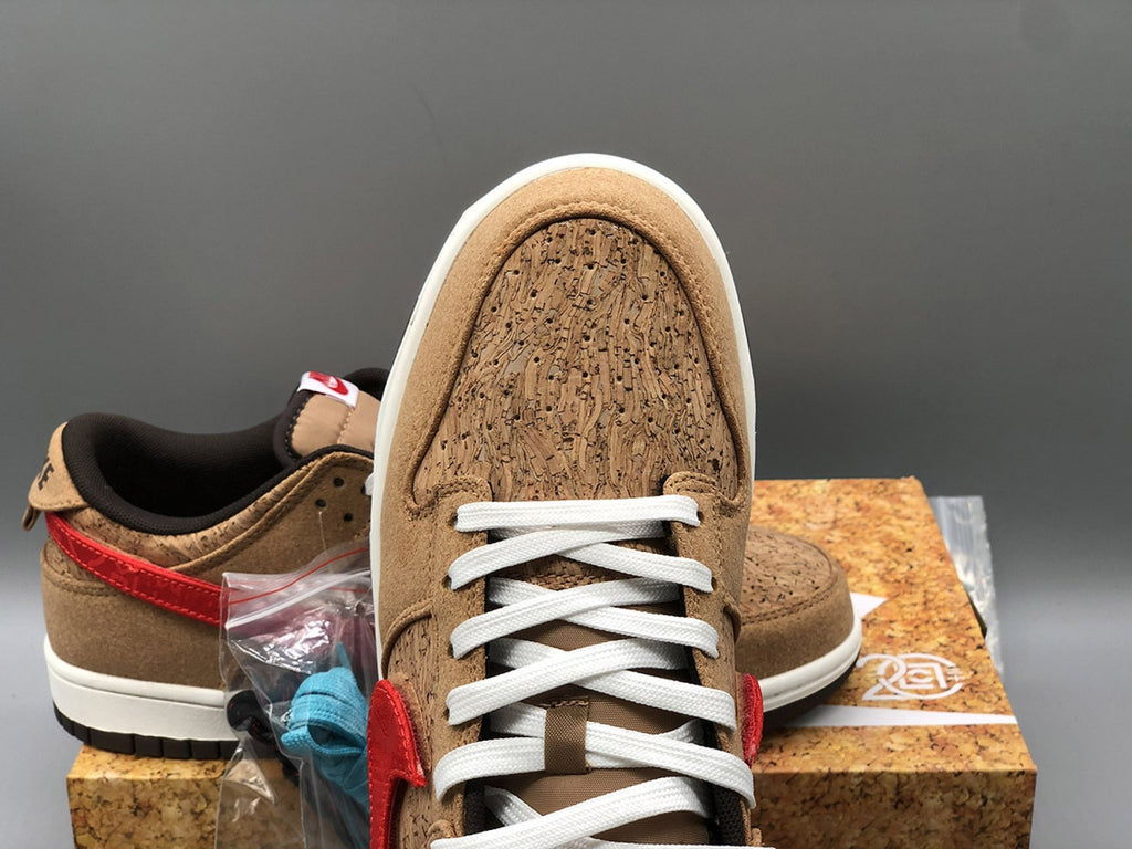 Dunk Low SP CLOT Cork