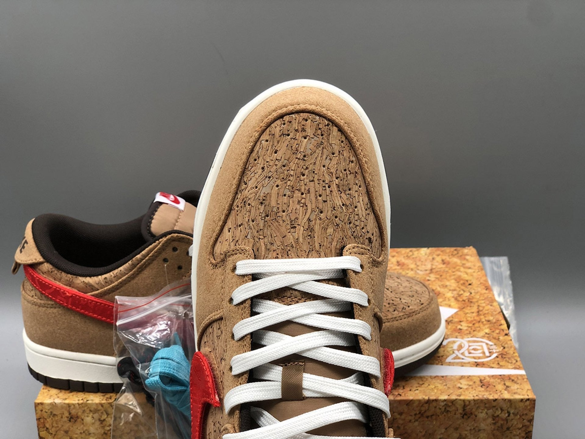 Dunk Low SP CLOT Cork