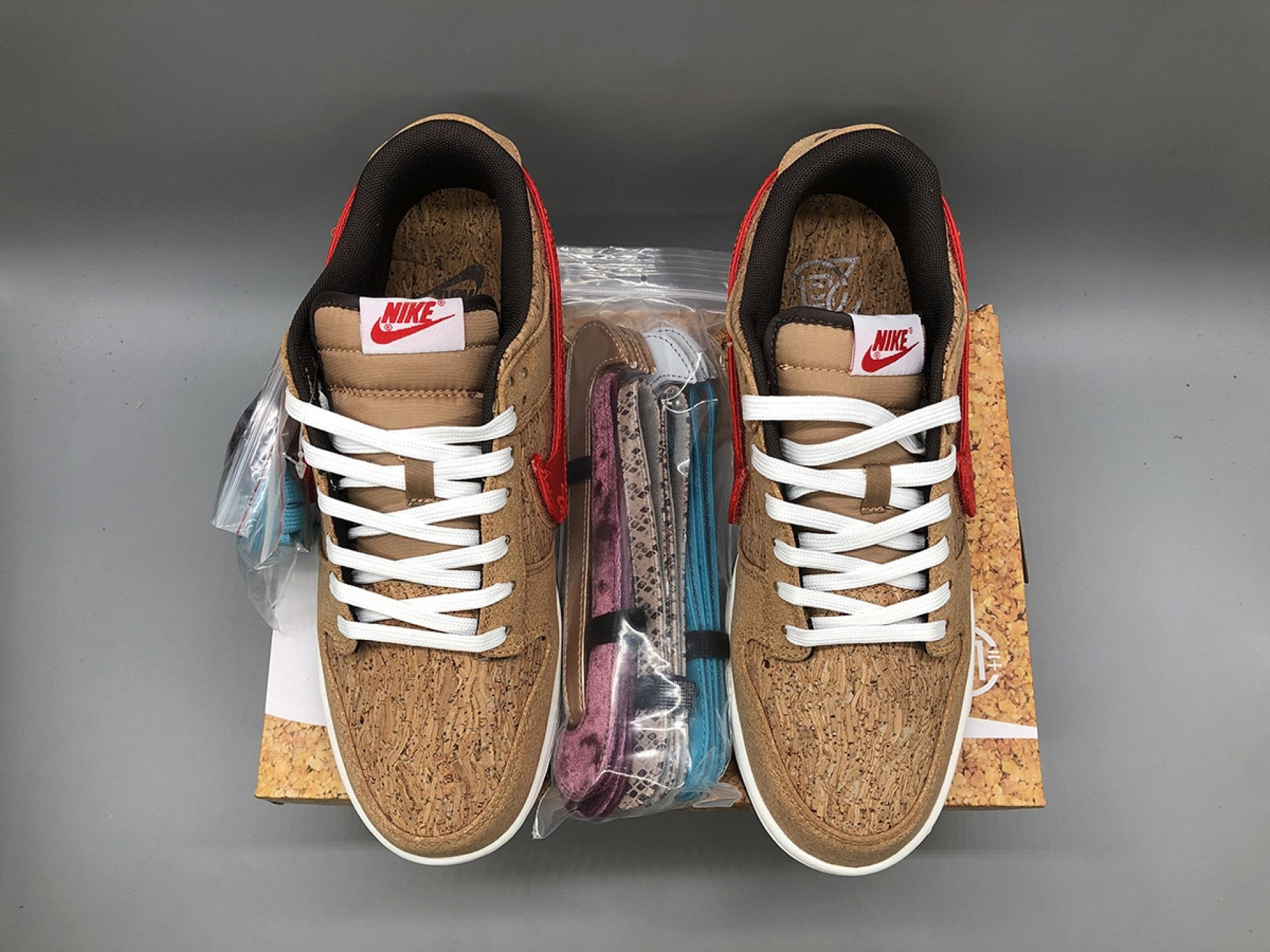 Dunk Low SP CLOT Cork