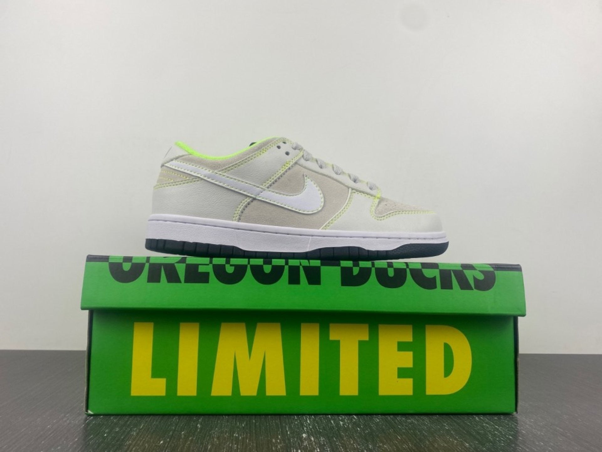 Dunk Low University of Oregon PE