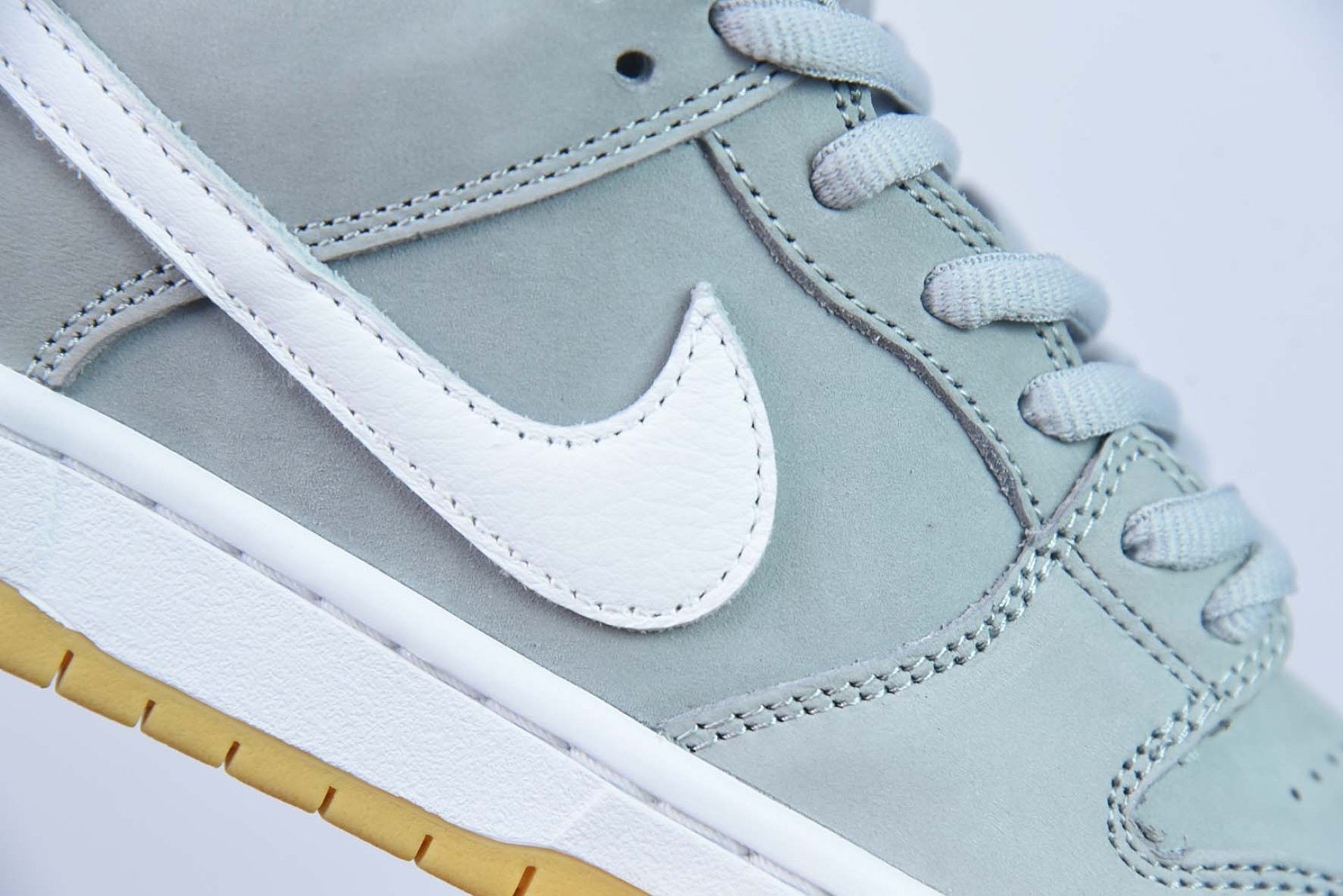 SB Dunk Low Pro ISO Orange Label Wolf Grey Gum
