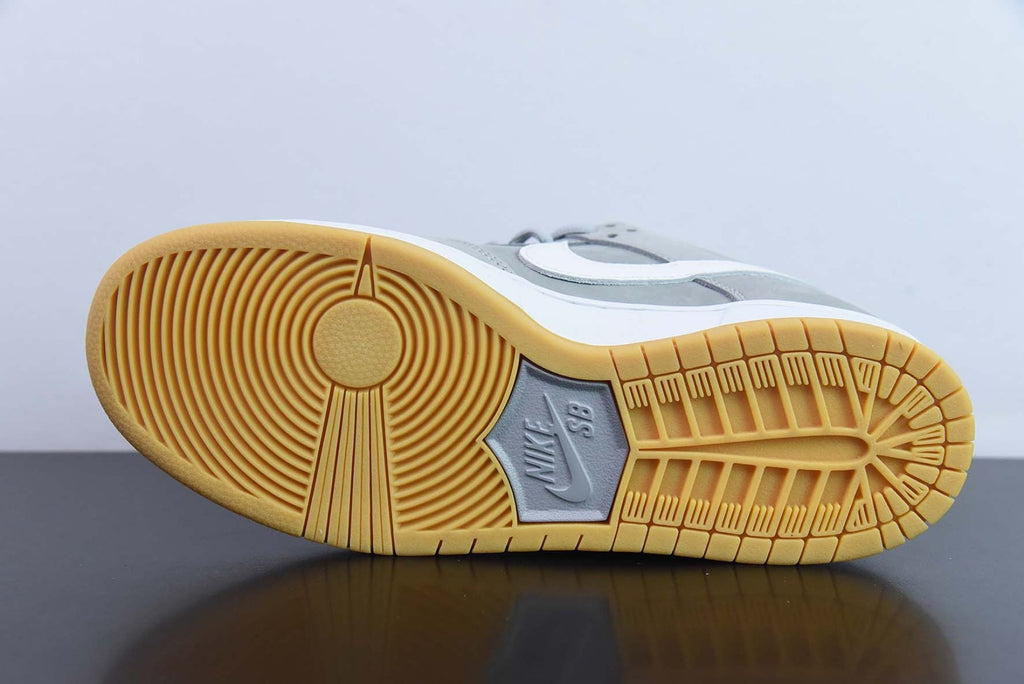 SB Dunk Low Pro ISO Orange Label Wolf Grey Gum