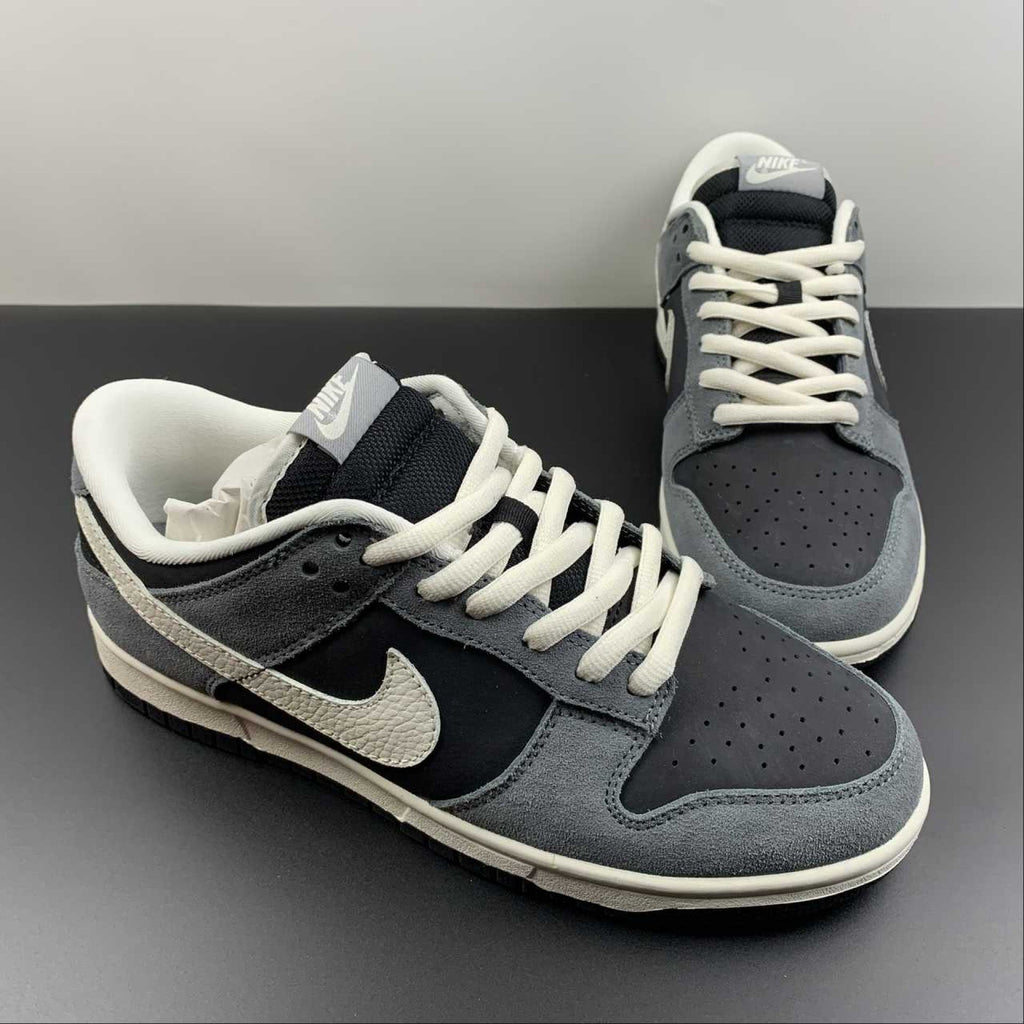 Dunk Low Black Stealth