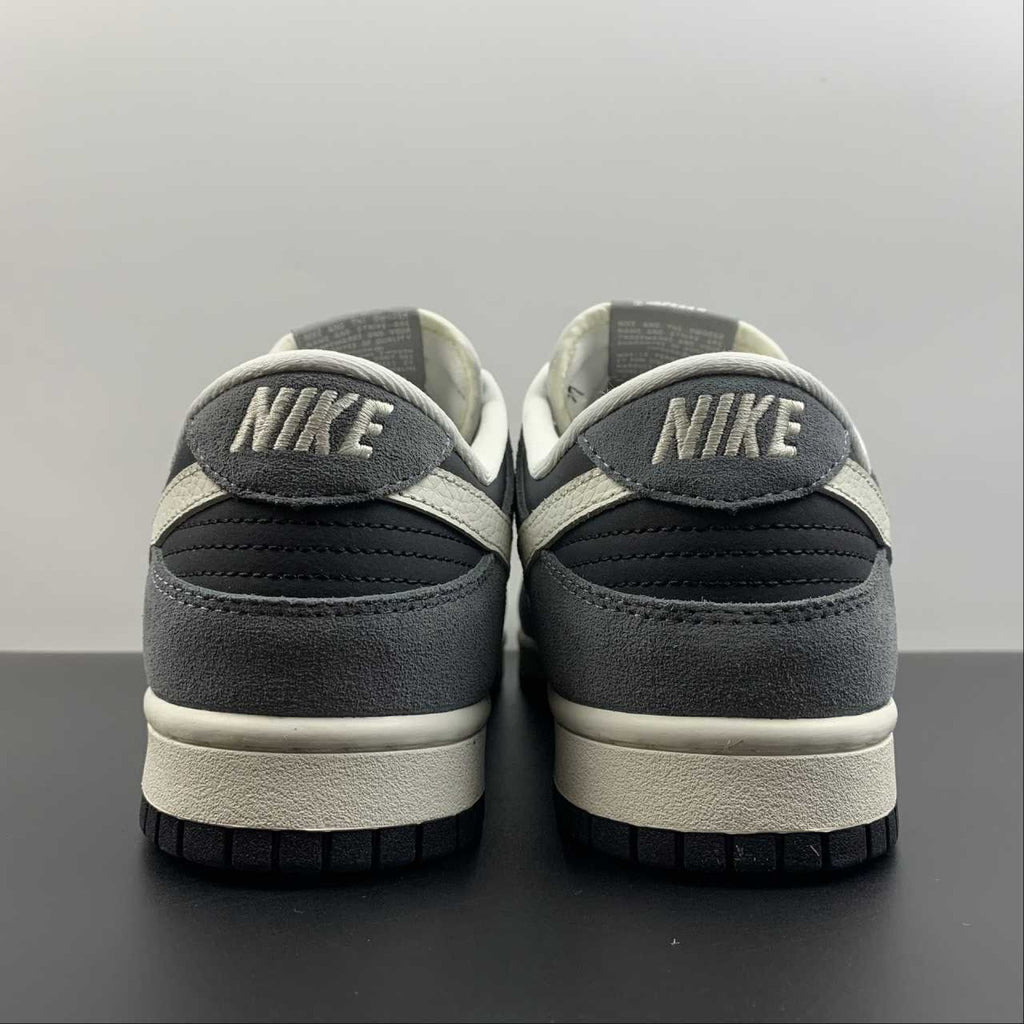 Dunk Low Black Stealth