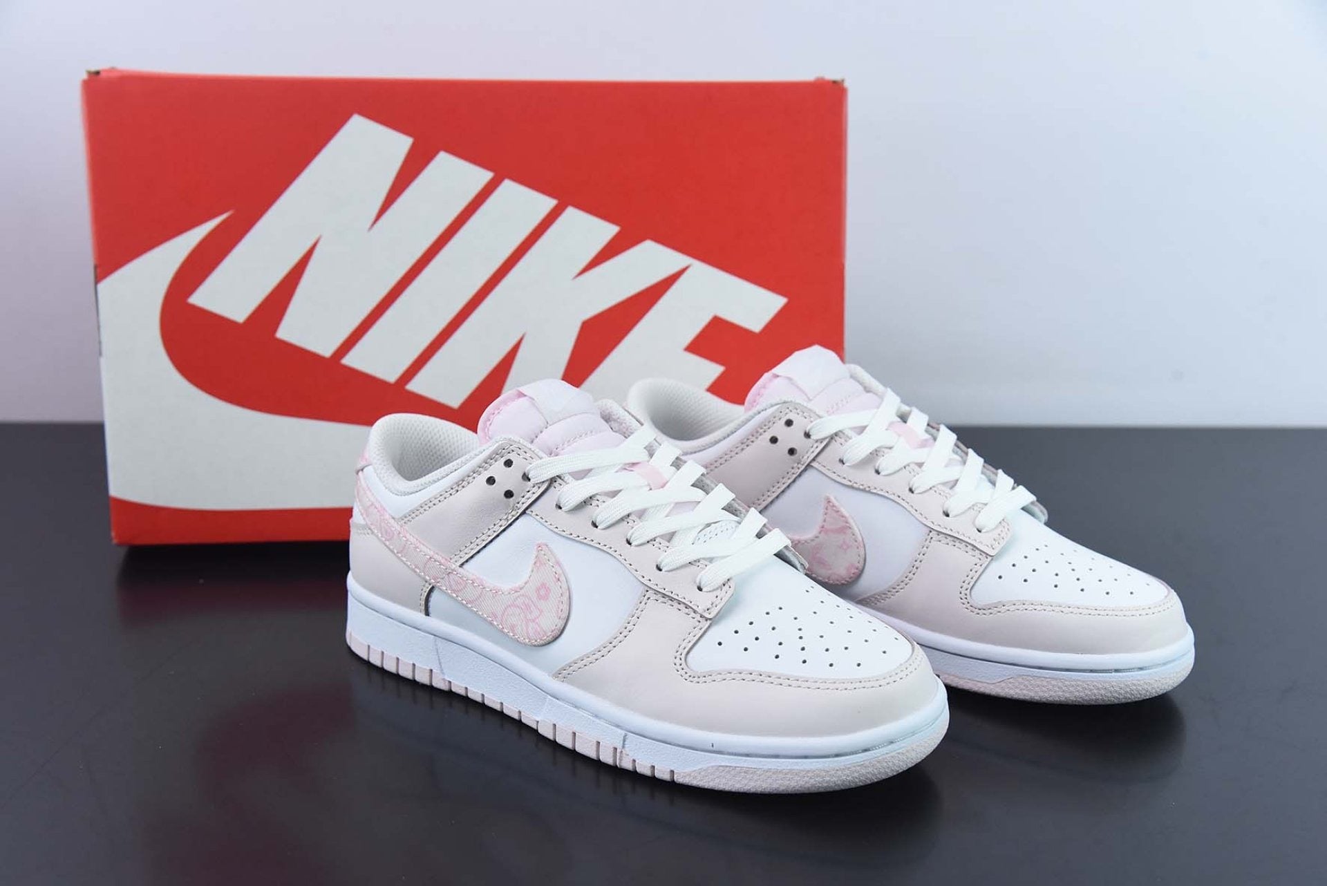 Dunk Low Essential Paisley Pack Pink