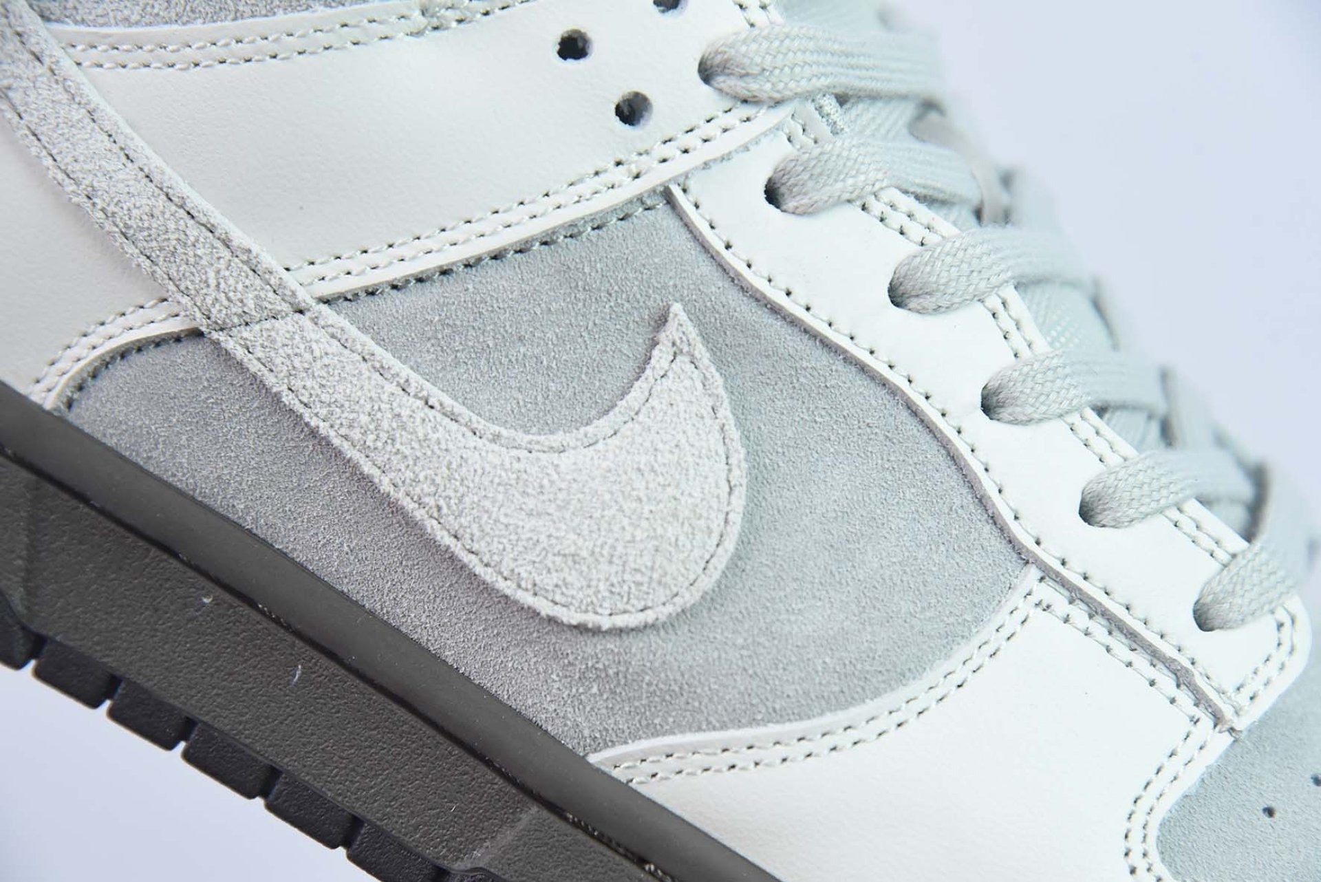Dunk Low Ironstone