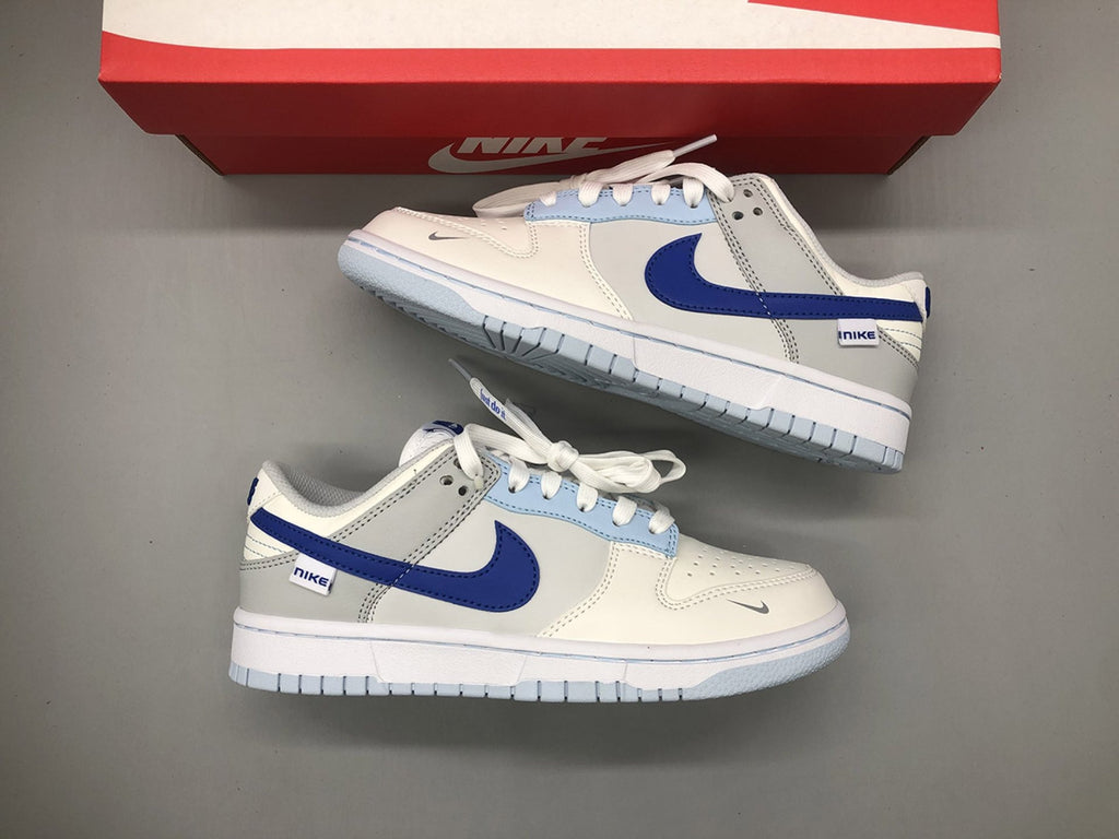 Dunk Low Ivory Hyper Royal