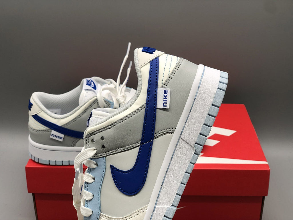 Dunk Low Ivory Hyper Royal