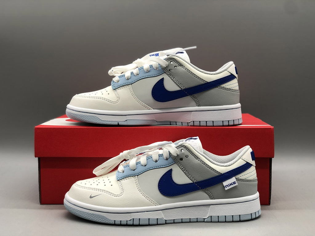 Dunk Low Ivory Hyper Royal