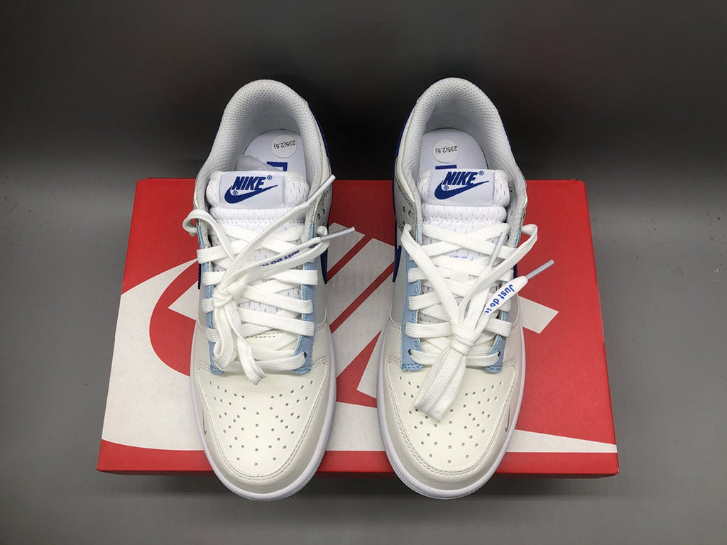 Dunk Low Ivory Hyper Royal