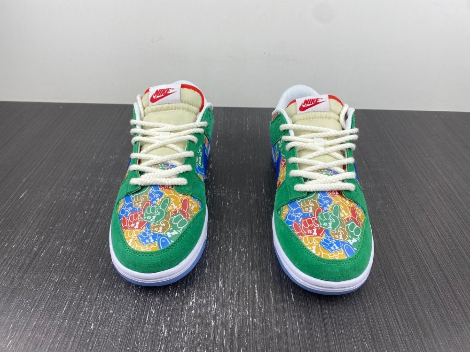 Dunk Low Foam Finger