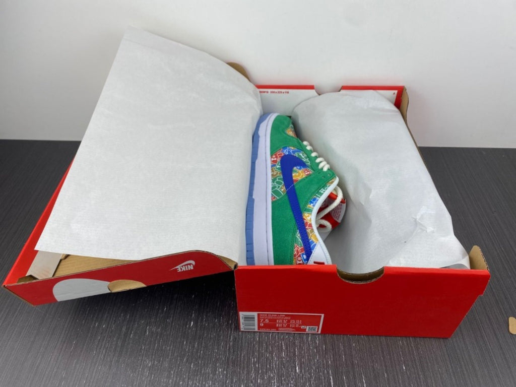 Dunk Low Foam Finger