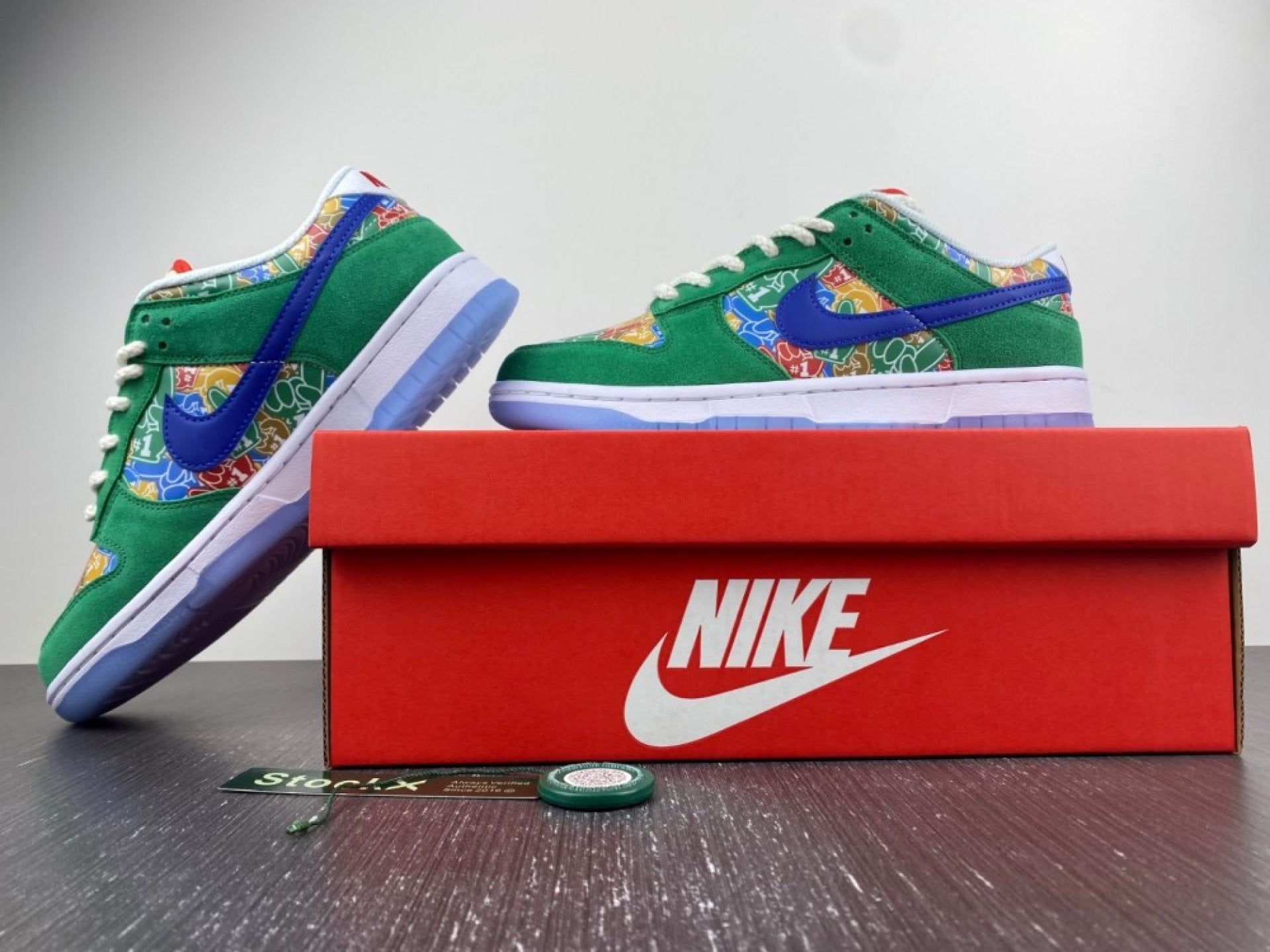 Dunk Low Foam Finger