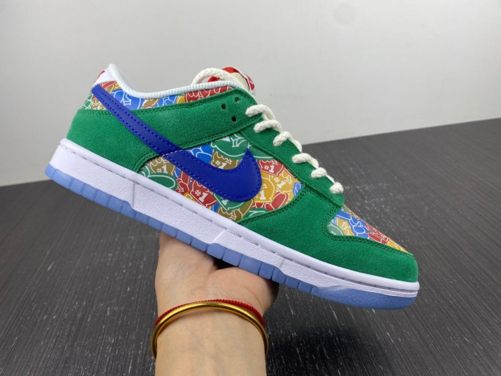 Dunk Low Foam Finger