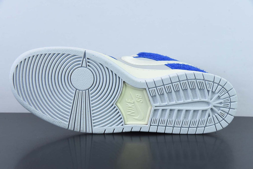 SB Dunk Low Pro Fly Streetwear Gardenia
