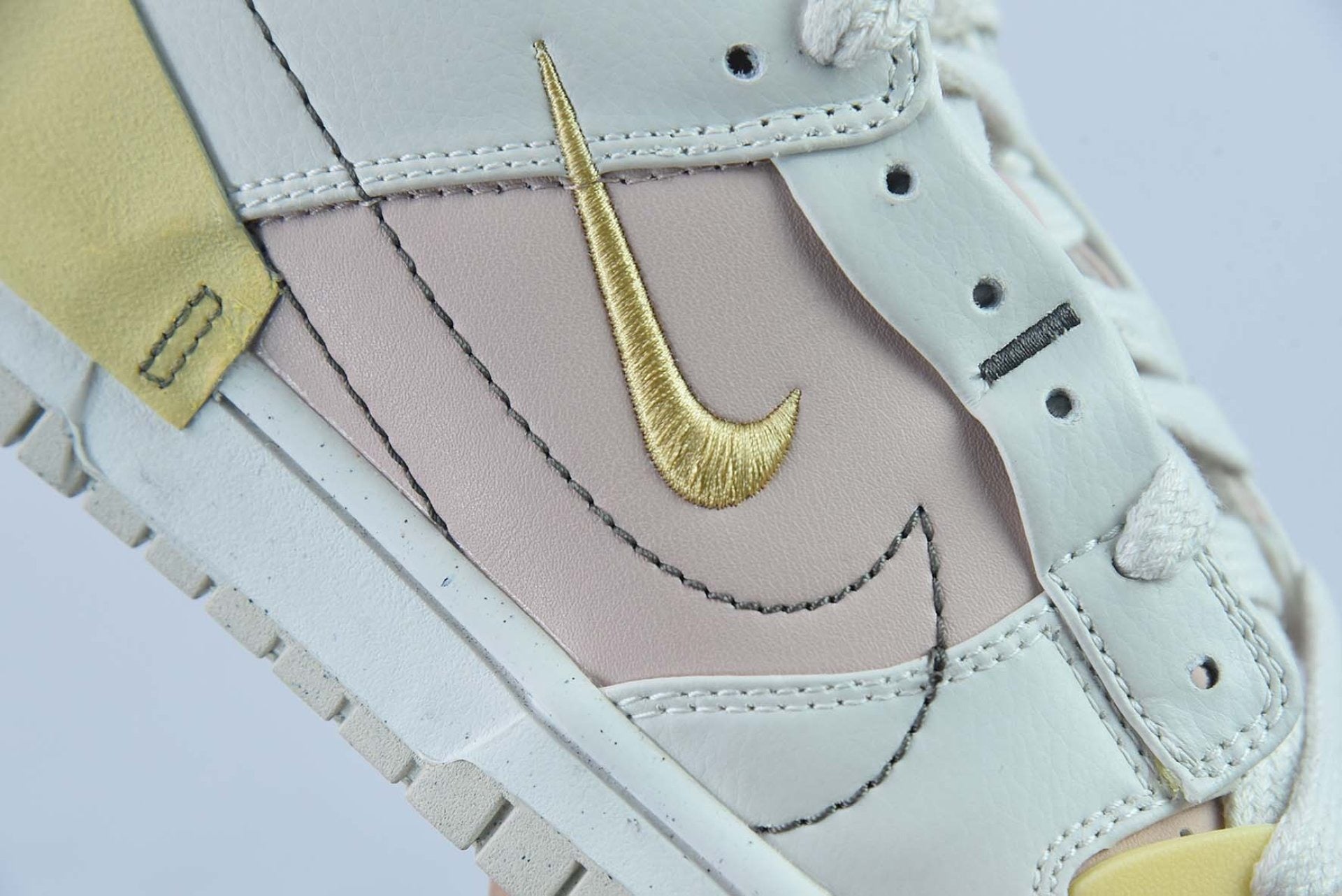 Dunk Low Disrupt 2 Pink Oxford