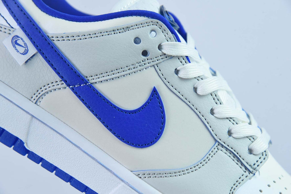 Dunk Low Worldwide White Blue