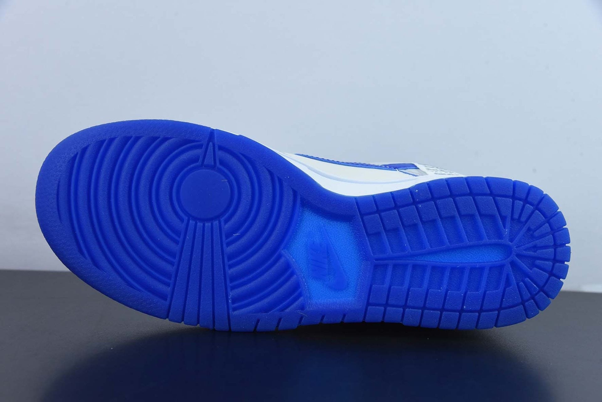 Dunk Low Worldwide White Blue