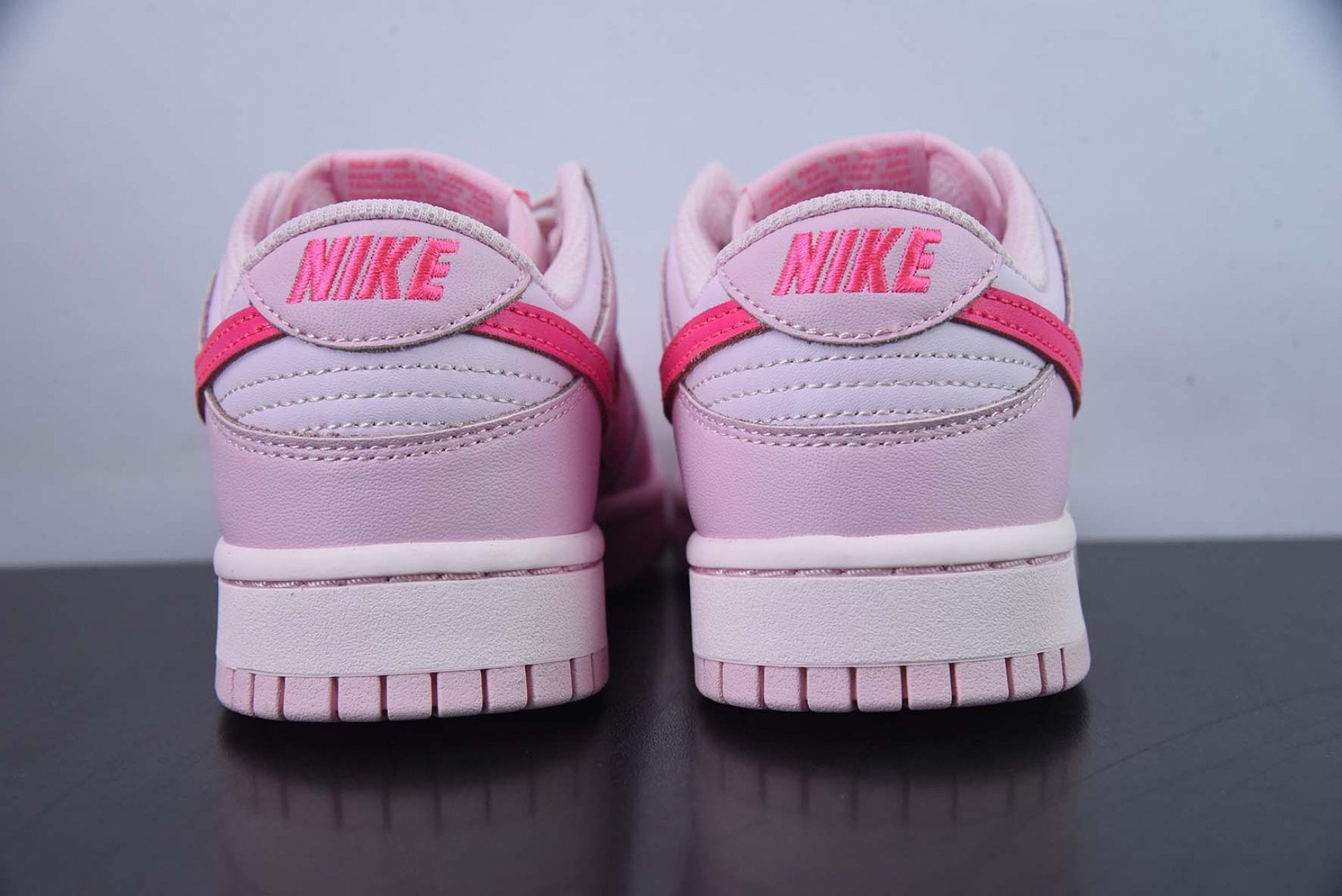 Dunk Low Triple Pink